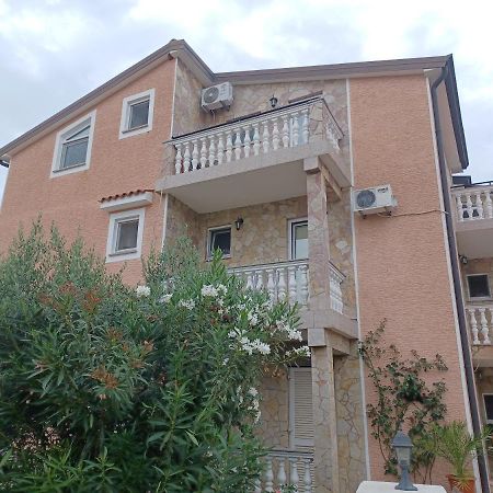 Apartments Vesna Nova Vas  エクステリア 写真